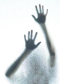 临风顾盼的近义词成语